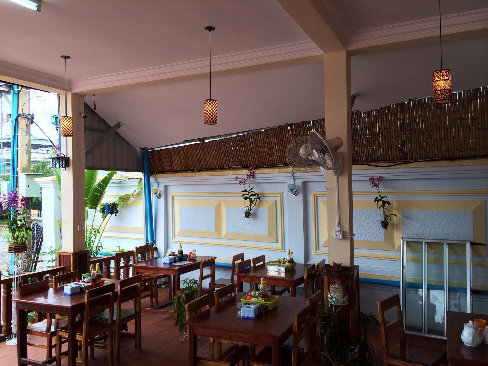 Emerald Bb Battambang Hotel Exterior foto