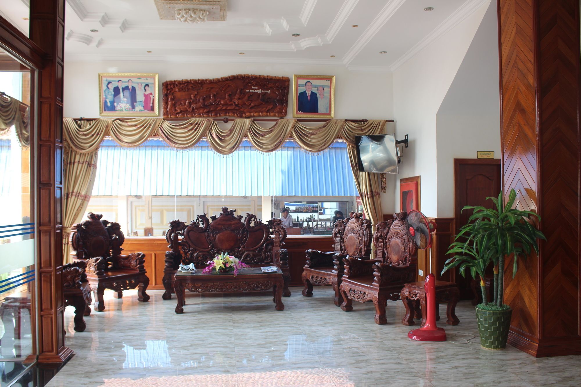Emerald Bb Battambang Hotel Exterior foto